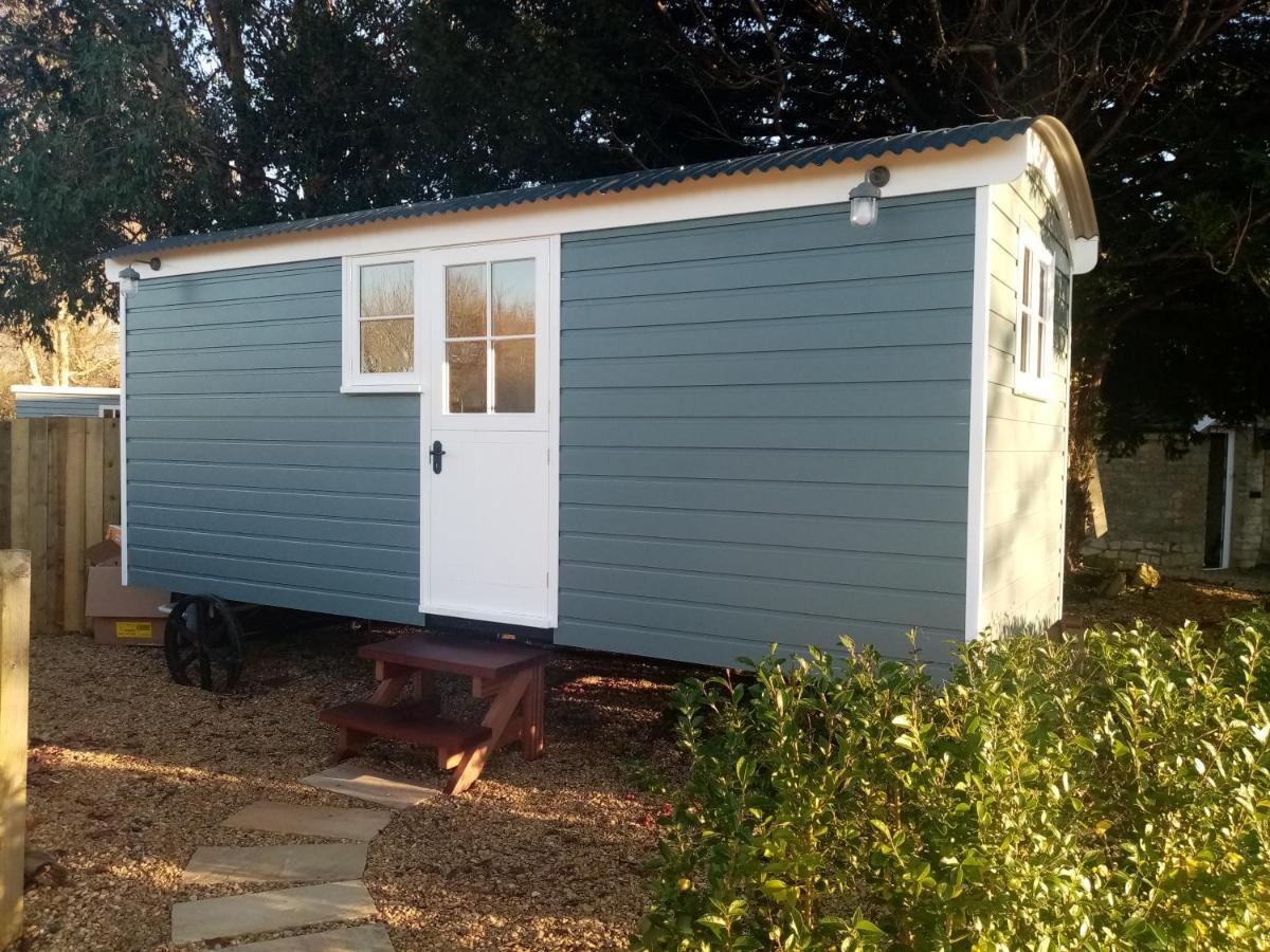 Yew Tree View Luxury Shepherd'S Hut 스터민스터뉴턴 외부 사진