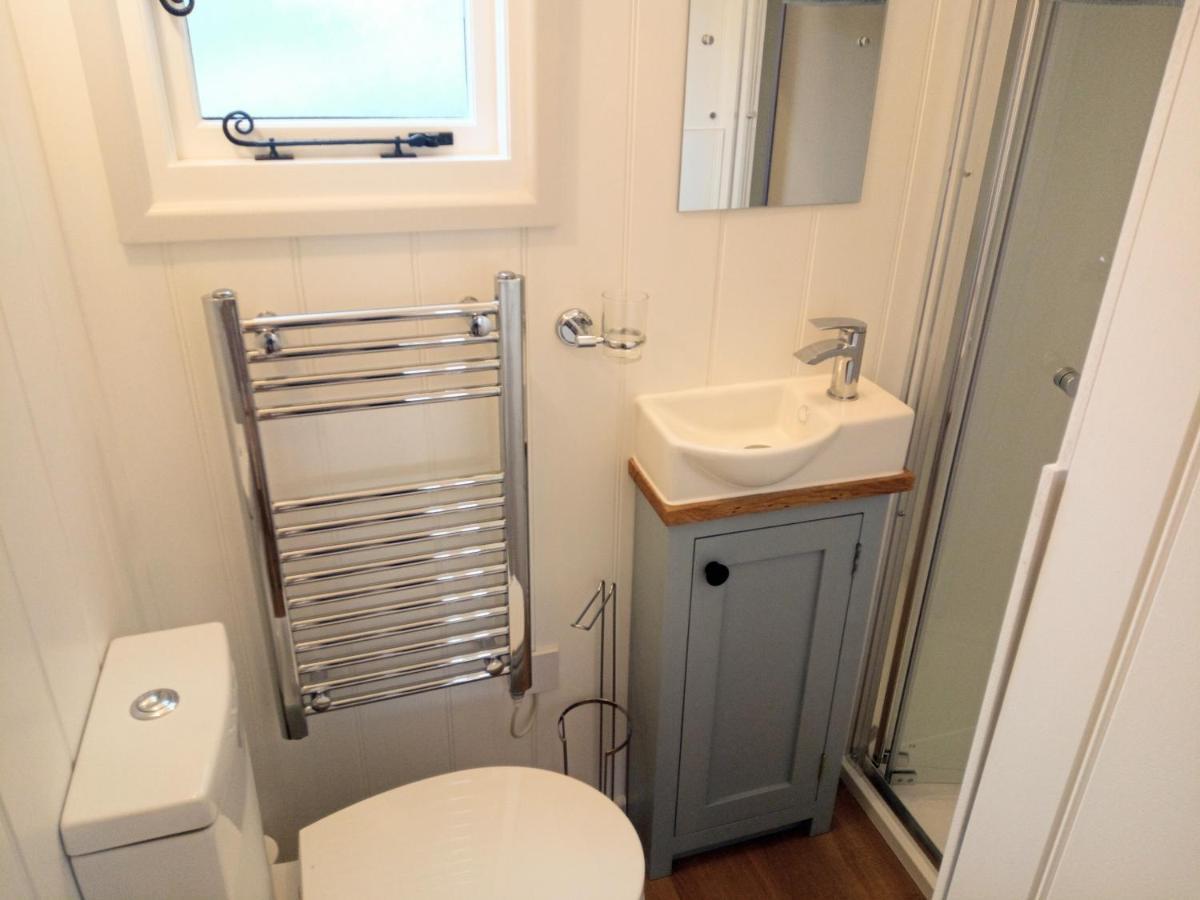 Yew Tree View Luxury Shepherd'S Hut 스터민스터뉴턴 외부 사진